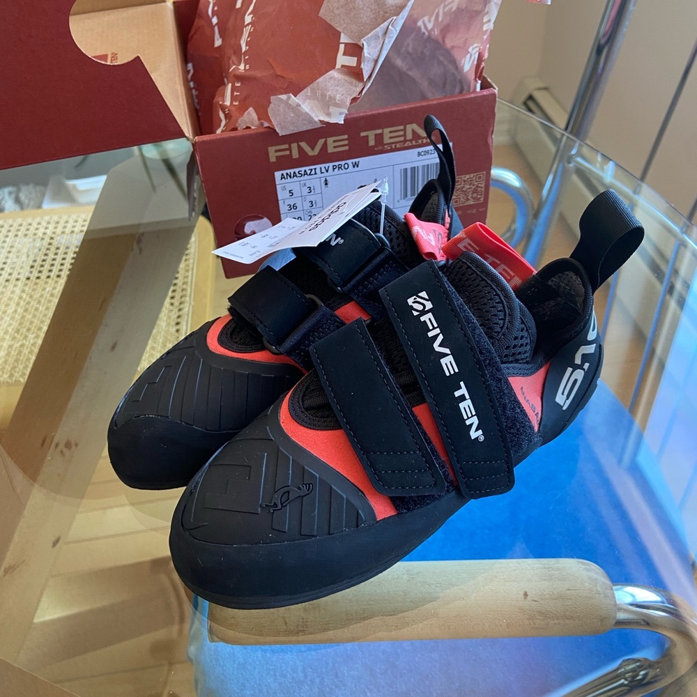 Five Ten Womens Anasazi LV Pro Climbing Shoes